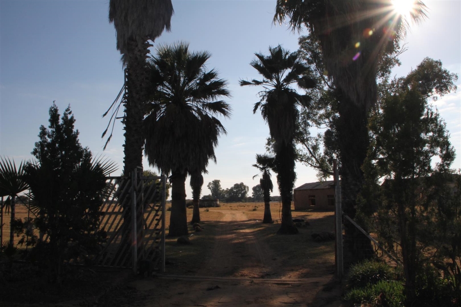 4 Bedroom Property for Sale in Vryburg Rural North West